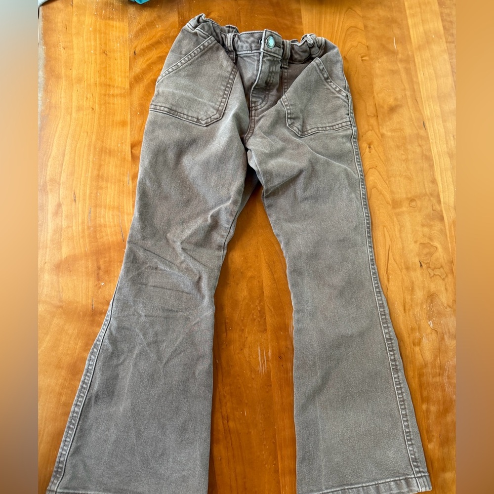 Brown cat and Jack jeans!
